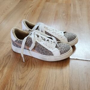 Universal Thread Spotted Sneakers with White Laces